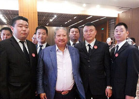  完善保安制度 加強保安管理